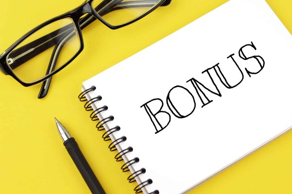 Comment une entreprise doit-elle procéder pour mettre en place un système de bonus lié à la performance collective?